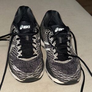 ASICS Black and Gray Patterned Sneakers